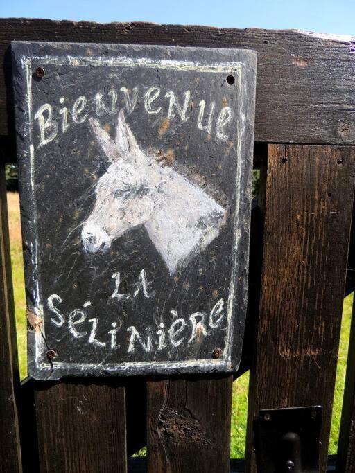 Bienvenue A La Seliniere ! Villa Champ-du-Boult ภายนอก รูปภาพ